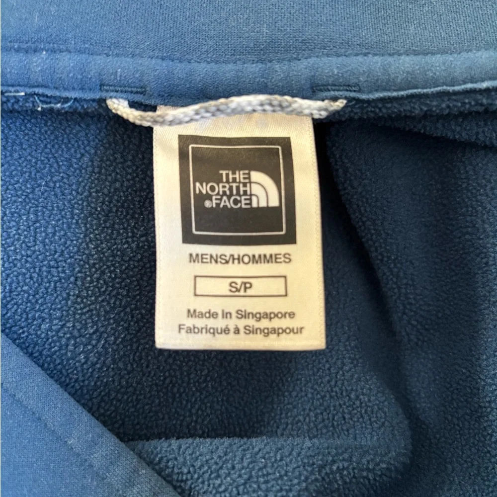 THE NORTH FACE Blue Pullover